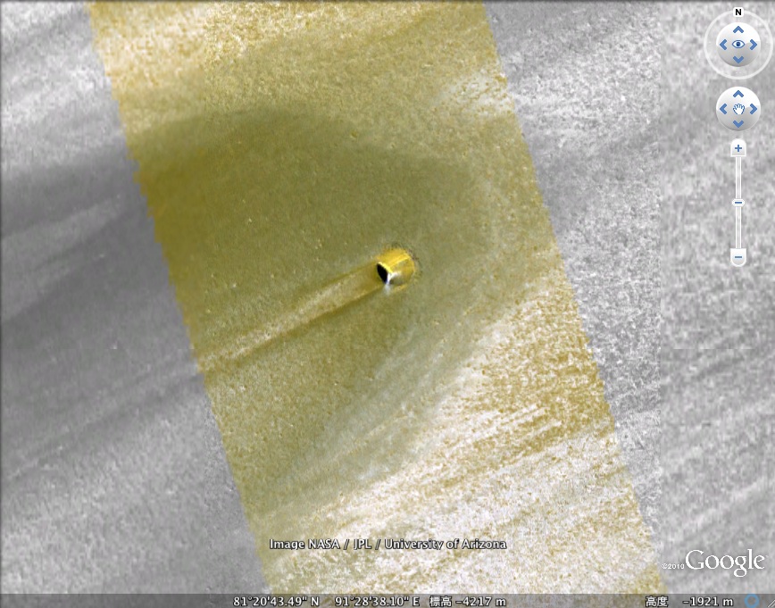 火星の地底世界への入り口か？：火星に存在する奇妙で巨大な穴_e0171614_17401128.jpg