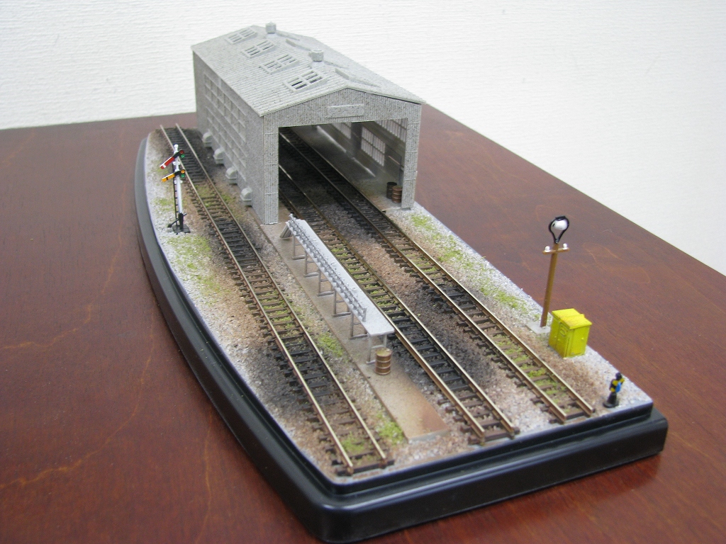 Nゲージケース付ジオラマ新作２点完成 : EMSの'国鉄と昭和のある風景'
