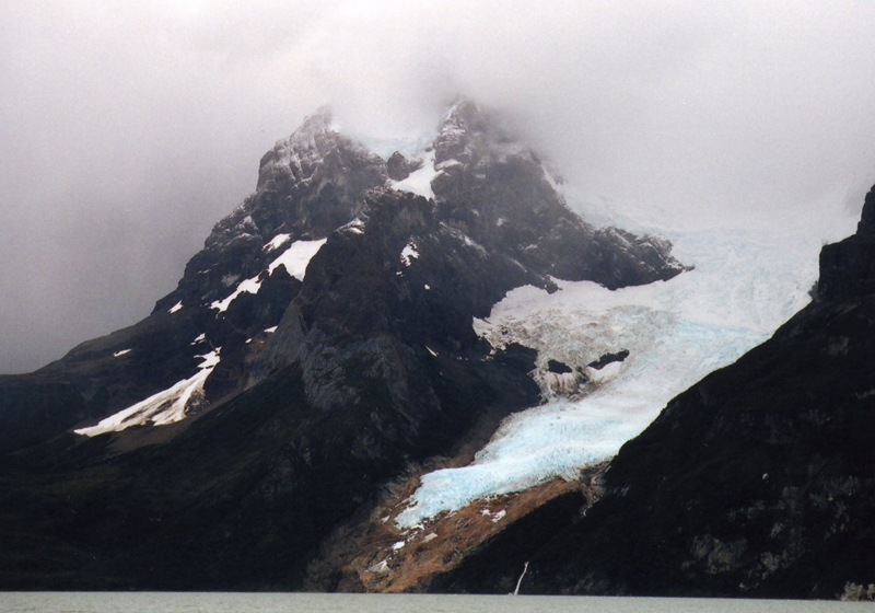 パタゴニアの旅 2007：#2 氷河。_d0018646_2471286.jpg