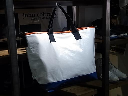 これはNice!  Leather Tote Bags Hand Crafted by Owen Barry!!_c0082801_13145696.jpg