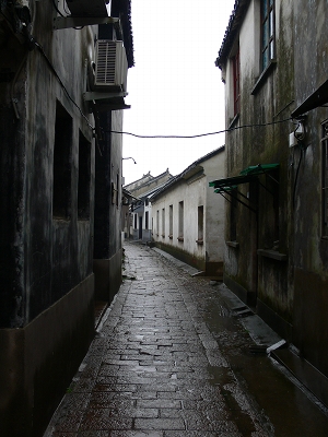 中国出張2010年12月－週末旅行－第三日目－同里鎮(II)　朝食、チケット、朝の明清街から散歩開始_c0153302_1324849.jpg