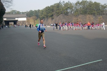 皇居駅伝レースにチャレンジ！_d0070327_2052014.jpg