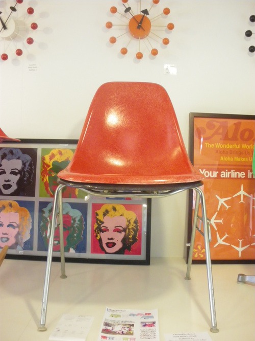  EAMES SIDESHELL CHAIR VINTAGE\"王様RED\"キタ━━━（ﾟ∀ﾟ）━━━!!!訳有りよ...(笑)。_b0125570_10253653.jpg