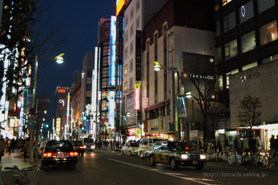 街角スナップ新宿 夜の新宿通り As It Is 街角スナップ新宿 夜の新宿通り As It Is