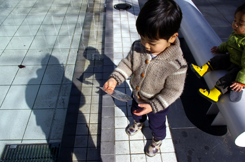 図書館へおでかけ: in the morning, 12 Feb 2011_a0186568_1232751.jpg