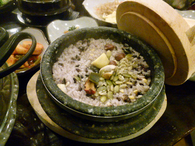 2011年2月釜山の旅　⑥クンチプで夕ご飯_a0140305_1193013.jpg