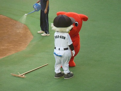 マーくん、犬のしつけに勤しむ_b0166128_20515593.jpg