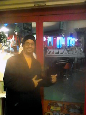 TERRENCE PARKER IN ENOSHIMA DINNER OPPA-LA_d0106911_2025489.jpg