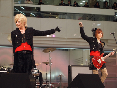 葵 涼平incl アヤビエメガマソ サンシャイン広場に登場 Excite Artistmall
