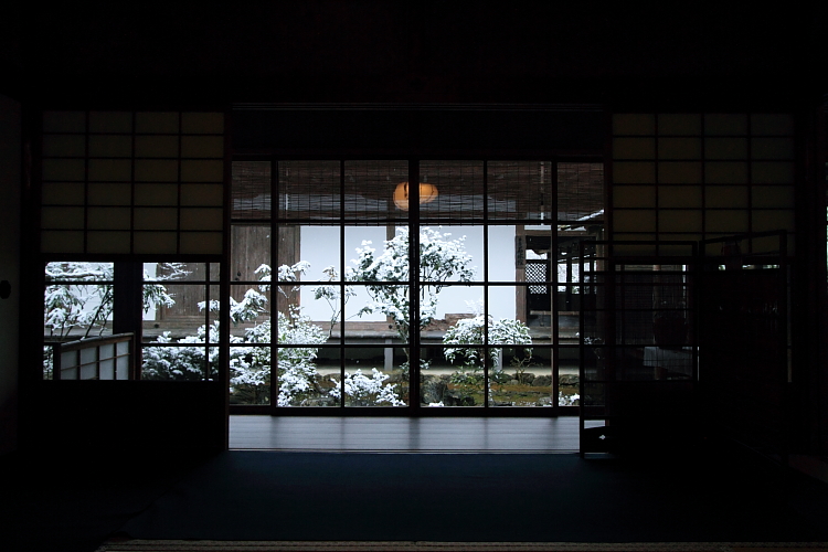 雪の高山寺_e0051888_2151131.jpg