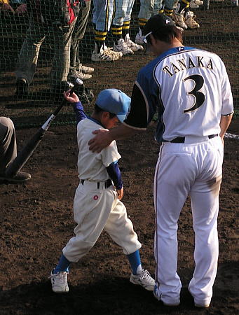 僕らずっと全力で野球少年なんだ　2011年キャンプ・野球教室編_d0113900_175454.jpg