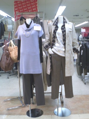 ミセスの人気ブランドがずらり。「婦人服ミセスカジュアル ミセスの人気ブランドがずらり。「婦人服ミセスカジュアル
