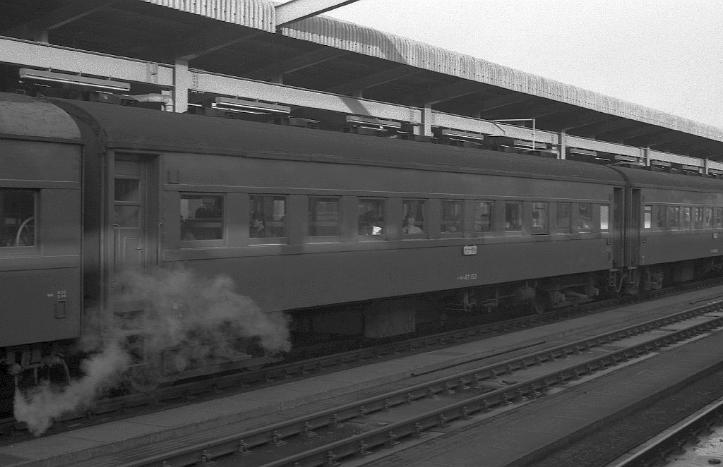 オハ47 153_f0203926_22283777.jpg