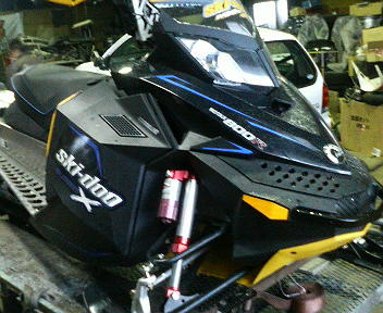 SKI-DOO REV-XP : 車の119番 SKI-DOO REV-XP : 車の119番