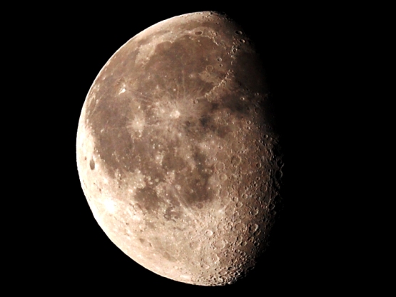 Moon_d0218192_21192981.jpg