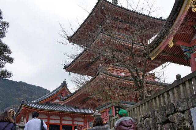 2011冬、雪の京都（2日目 朝の清水寺、イノダの朝食、八坂神社でお祓い、知恩院）_a0125694_22111627.jpg