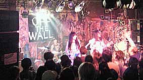 noodles presents“OFF THE WALL in OSAKA”11.2.12_d0131511_292384.jpg