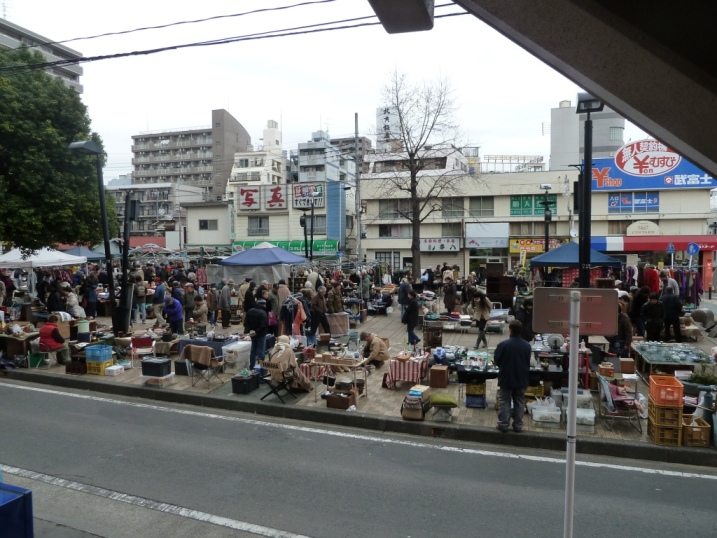 大和駅プロムナードの骨董市に行きました☆_c0152341_21204580.jpg