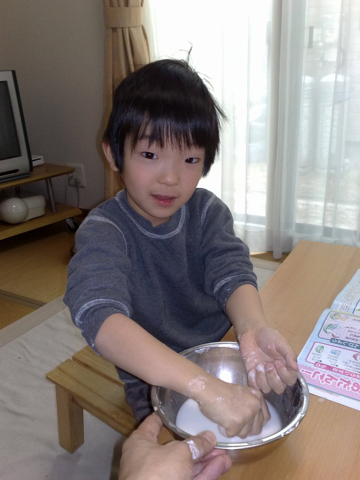 でんじろう先生の片栗粉を使った実験 どーもボキです Z