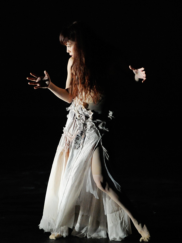 Roussewaltz 「真実」_a0070518_18292780.jpg