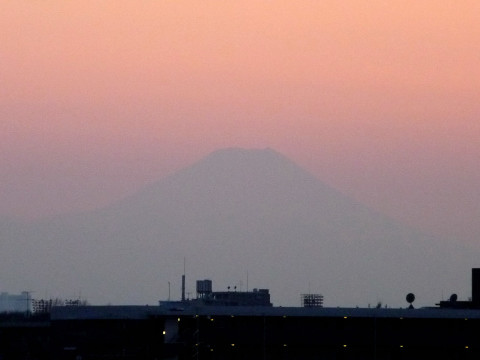 ２月の富士山＠仕事場 (2011)_e0138546_17364834.jpg