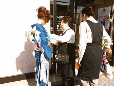 華やか(^_−)−☆_b0194266_235091.jpg