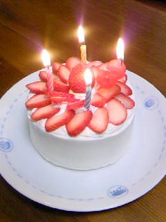 お誕生ケーキ_c0062195_6214655.jpg