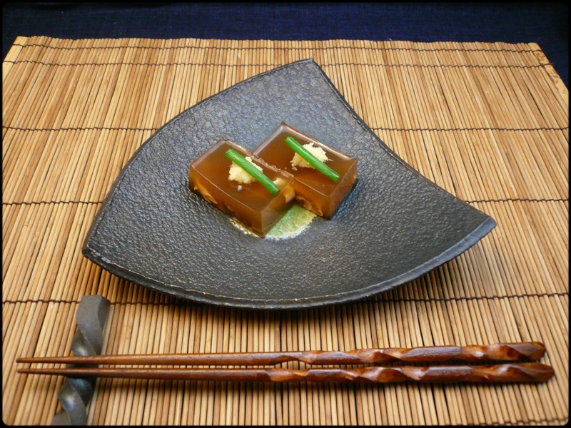 ヒラメの皮の煮こごり 魚と野菜と私と和ノ香