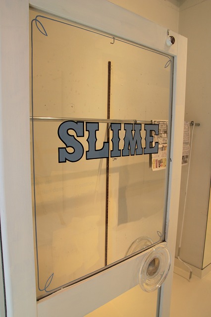 WINDOW SIGN_a0095515_014387.jpg
