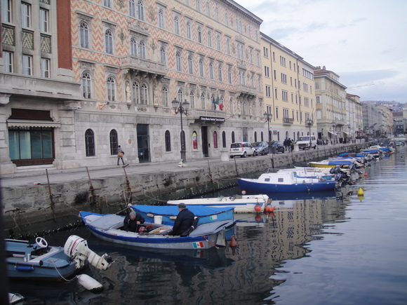 e0203793_35351.jpg