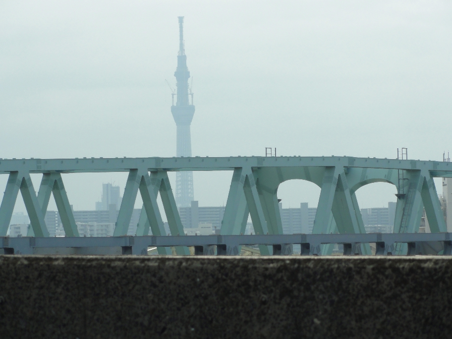 湾岸線江北辺りの渋滞＠首都高速道路_d0056382_1583336.jpg