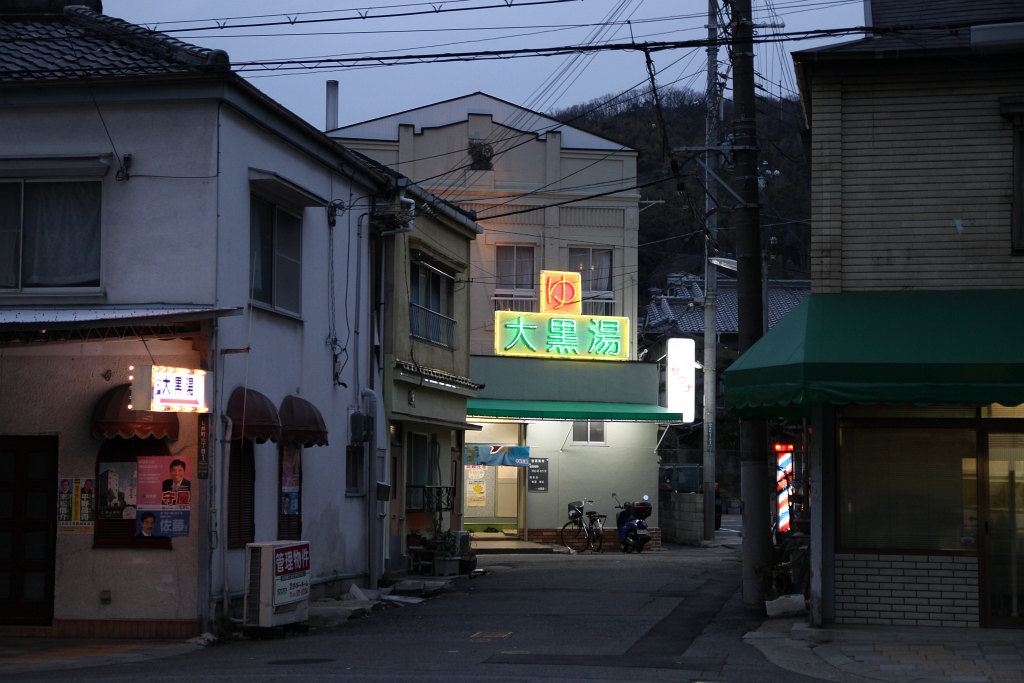 SIGMA 17-50mm F2.8 EX DC OS HSM 夜を撮る_b0174191_2137429.jpg