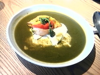 自家製生豆腐de季節野菜のグリーンカレー_a0061057_0443317.jpg