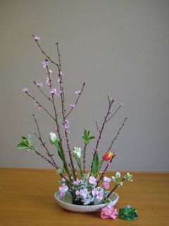 桃の花を生けました 花スタジオ ジャスミン Flower Studio Jasmine