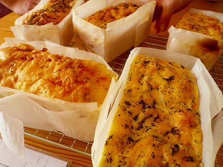 2月25日（金）　作って見たかった、あのパン！_d0138307_1315254.jpg