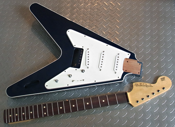 柴田さんオーダーの「Gibfendrix Custom」の塗装完了!_e0053731_2034280.jpg