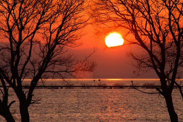 湖北の夕日_f0032137_1144423.jpg