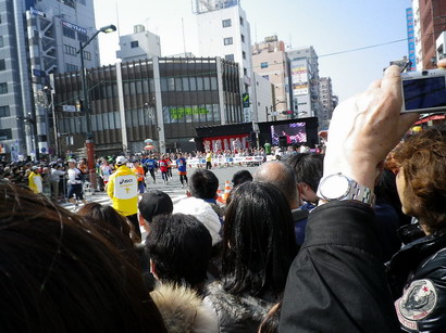 東京マラソン見物記_a0122637_21443951.jpg
