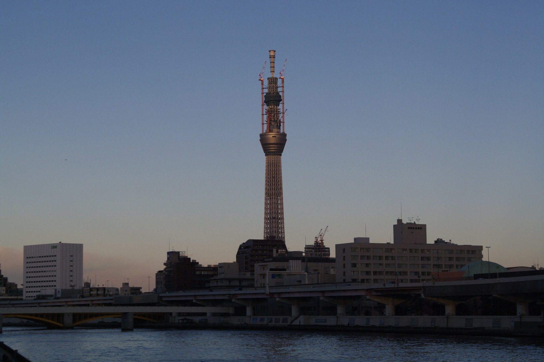 東京の空　隅田川日昏まで1_d0185744_78950.jpg