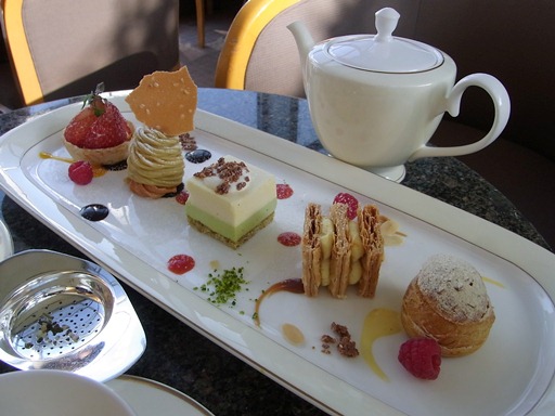 ★パークハイアット ピークラウンジ アフタヌーンティー★_b0189667_1532168.jpg