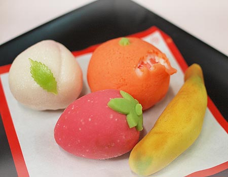 【旬のイチオシ!】 ひな祭りにお雛様の和菓子はいかが。_b0151490_16121772.jpg
