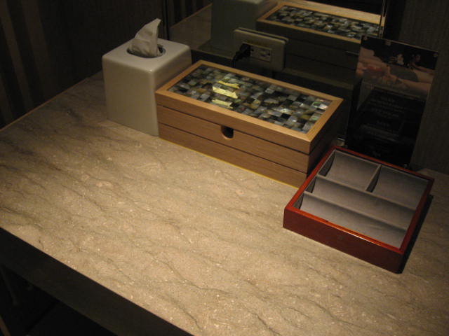 a0100706_2243375.jpg