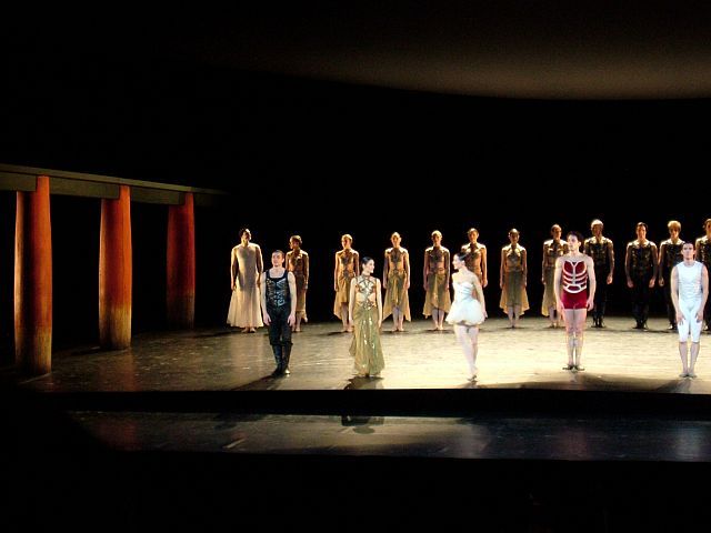 バレエCaligula(オペラ座)_e0022175_19252453.jpg