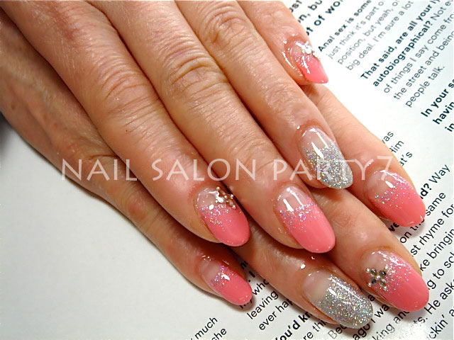 カルジェル コーラルピンク シルバーの逆フレンチネイル Nail Salon Party7の店長日記2 カルジェル コーラルピンク シルバーの逆フレンチネイル Nail Salon Party7の店長日記2