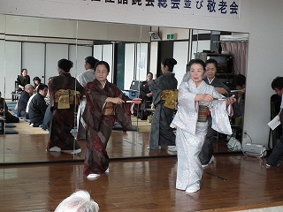 「古仁屋在住諸鈍会 総会並びに敬老会」に行ってきた。_e0028387_1291674.jpg