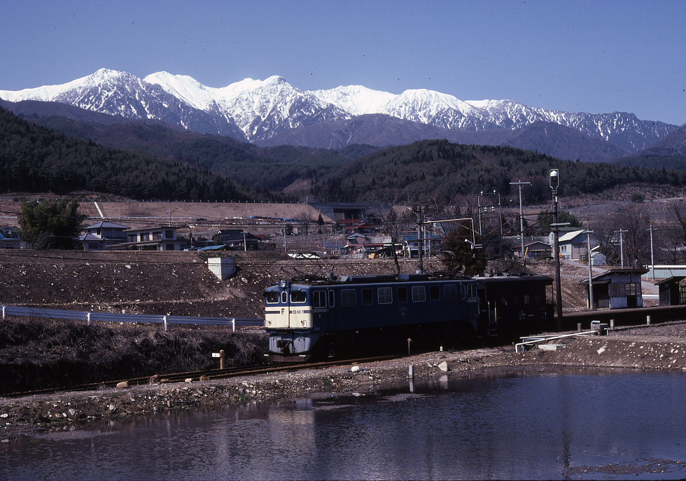 南アルプスを背景に - 1982年飯田線 -_b0190710_23401651.jpg