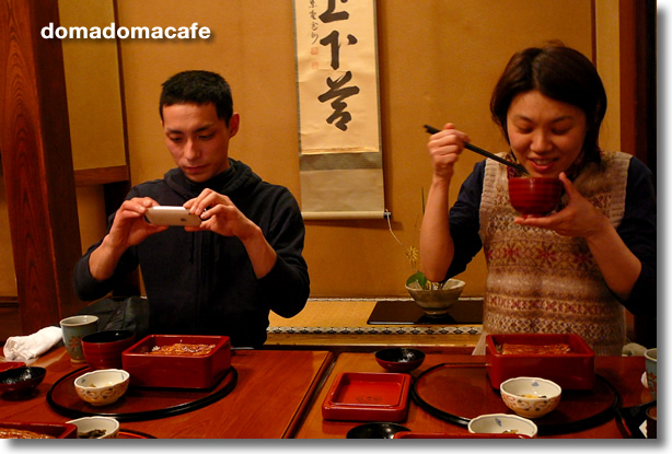 うなぎとケーキの食べ合わせ Domadomacafe