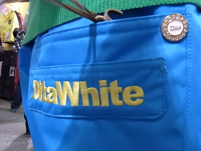 来期 DITA WHITE_c0151965_19162865.jpg