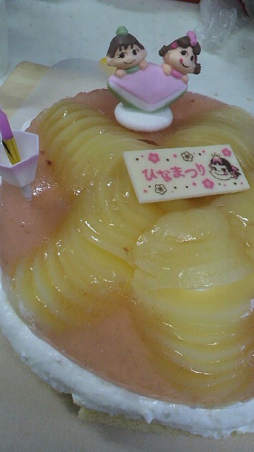 今日は楽しいひな祭り~♪かな!? (^^;)_a0113430_21471244.jpg