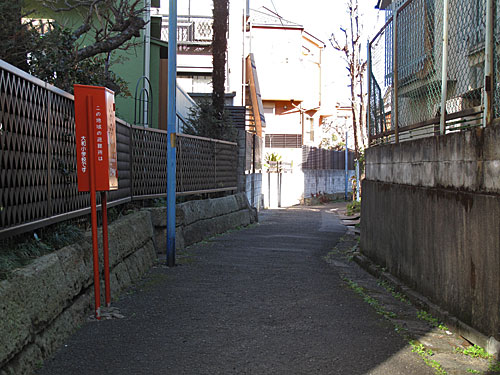中野区大和町の2つの妙正寺川支流暗渠 2 蓮華寺支流 仮称 東京の水 09 Fragments 中野区大和町の2つの妙正寺川支流暗渠 2 蓮華寺支流 仮称 東京の水 09 Fragments
